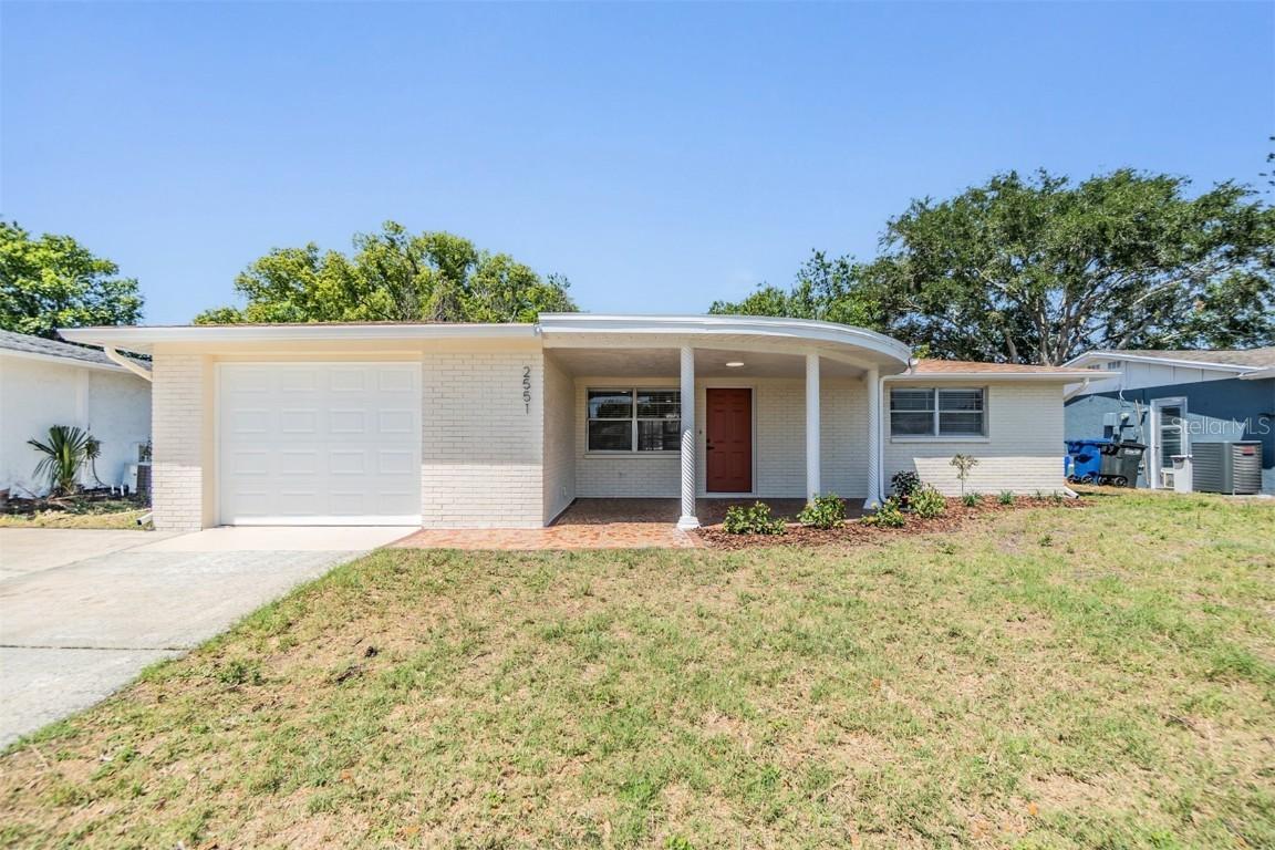 2551 Fentress Pl., Holiday, FL 34691