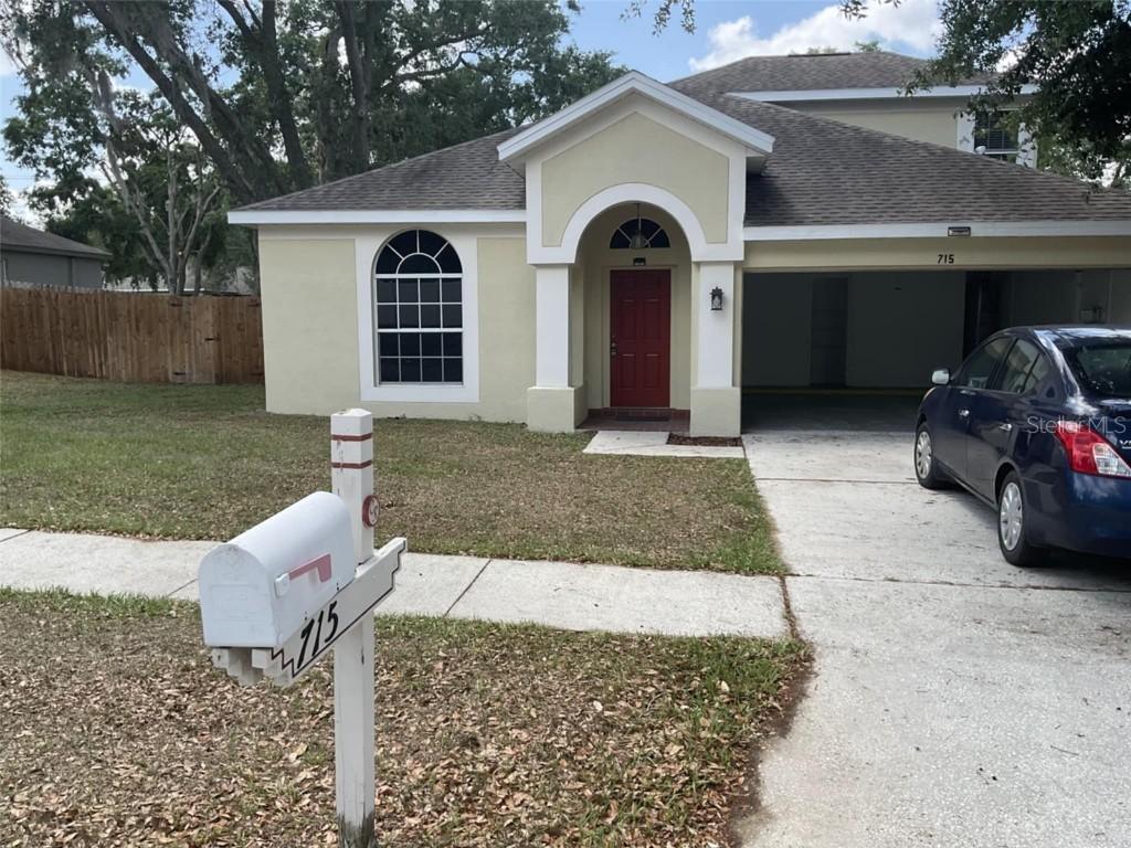 715 Grand Canyon Dr., Valrico, FL 33594