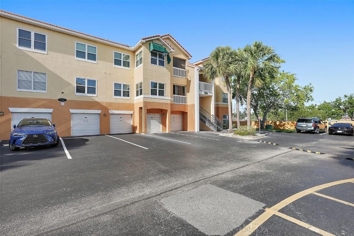 10764 70th Ave. #1205, Seminole, FL 33772