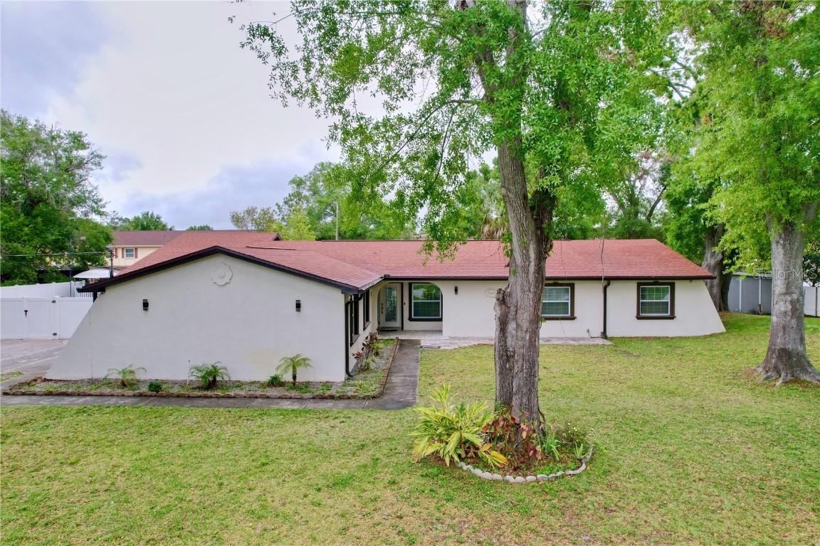 7609 Barry Rd., Tampa, FL 33615