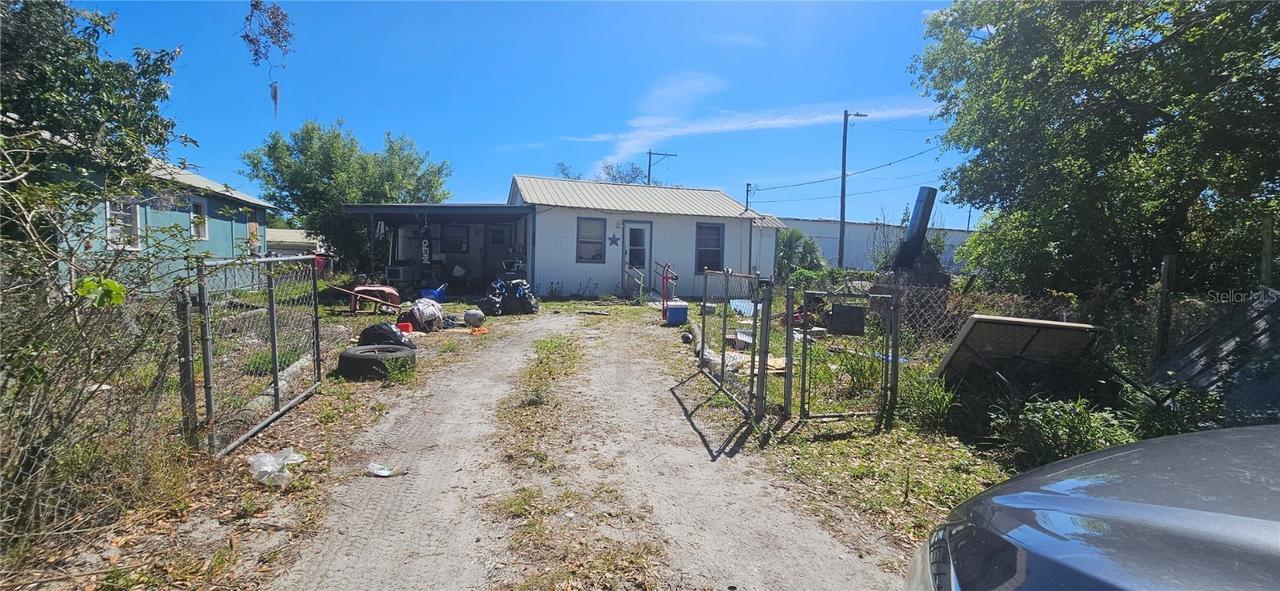 702 Whitehurst Rd., Plant City, FL 33563