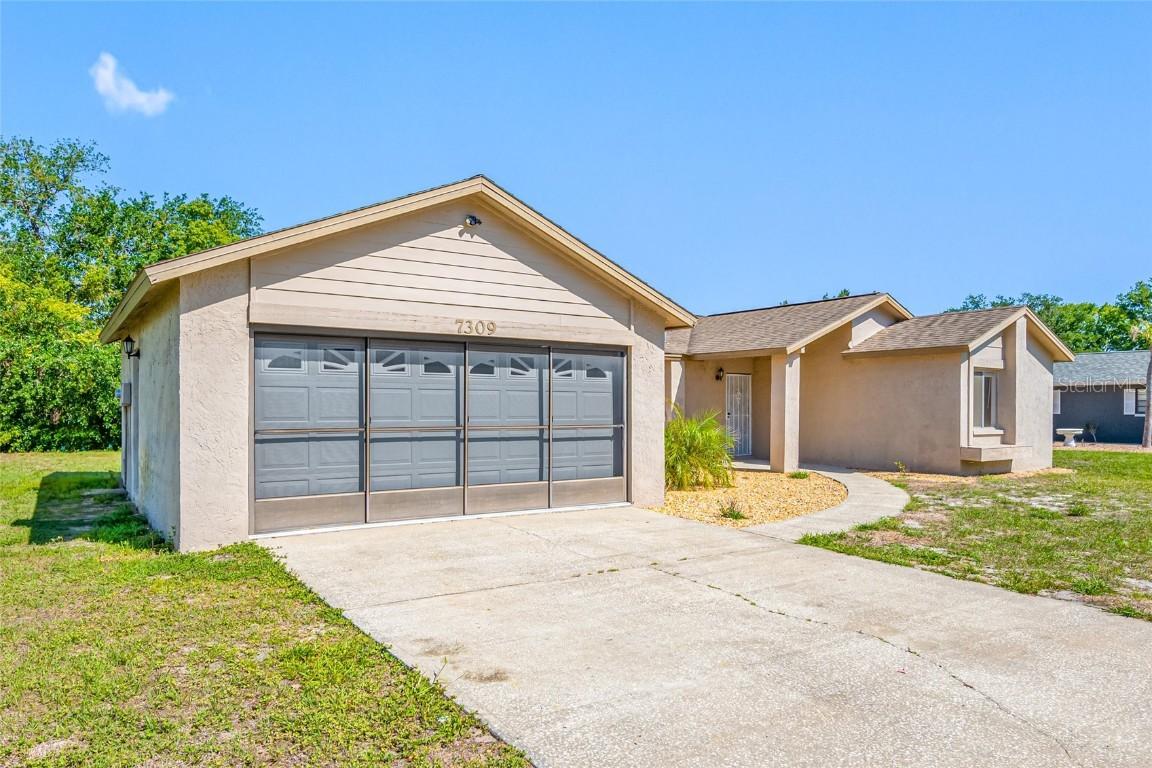 7309 Berwick Way, Weeki Wachee, FL 34613