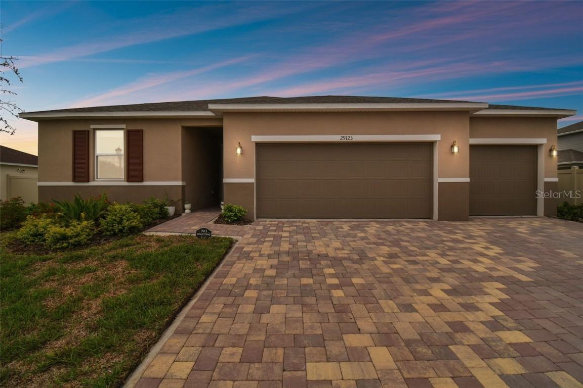29123 Kinsington Ct., Wesley Chapel, FL 33544
