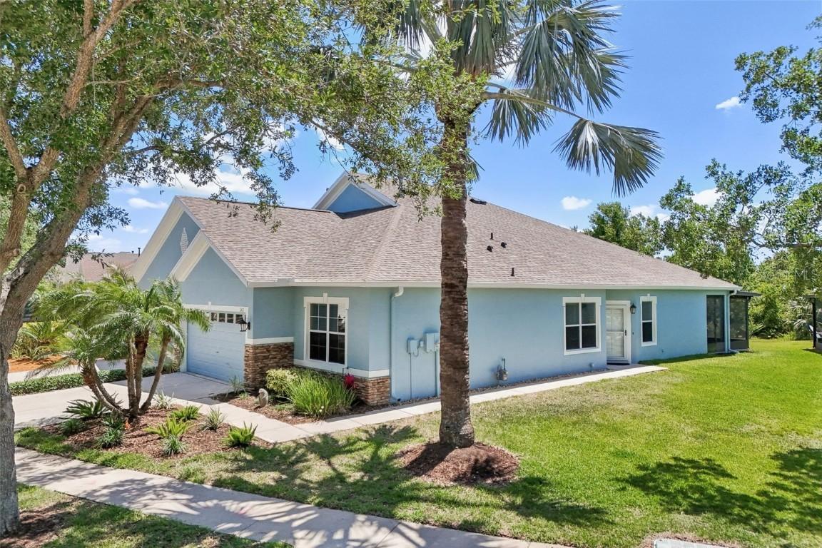 7413 Surrey Wood Ln., Apollo Beach, FL 33572