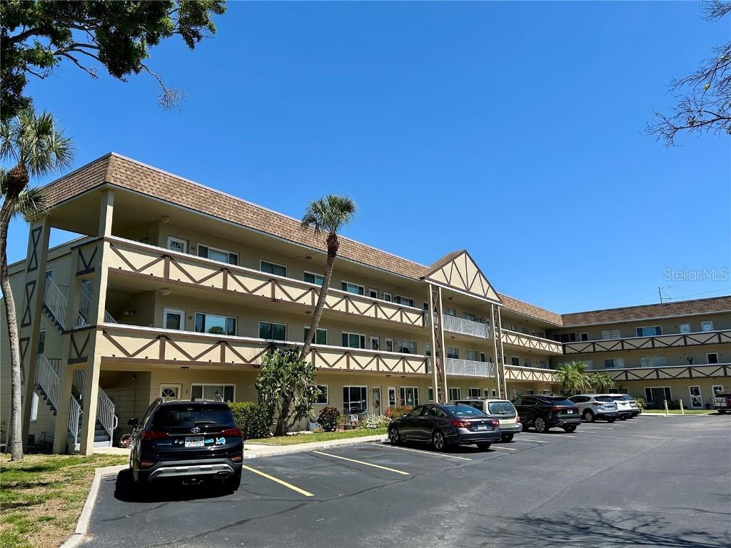 2464 Australia Way #8, Clearwater, FL 33763