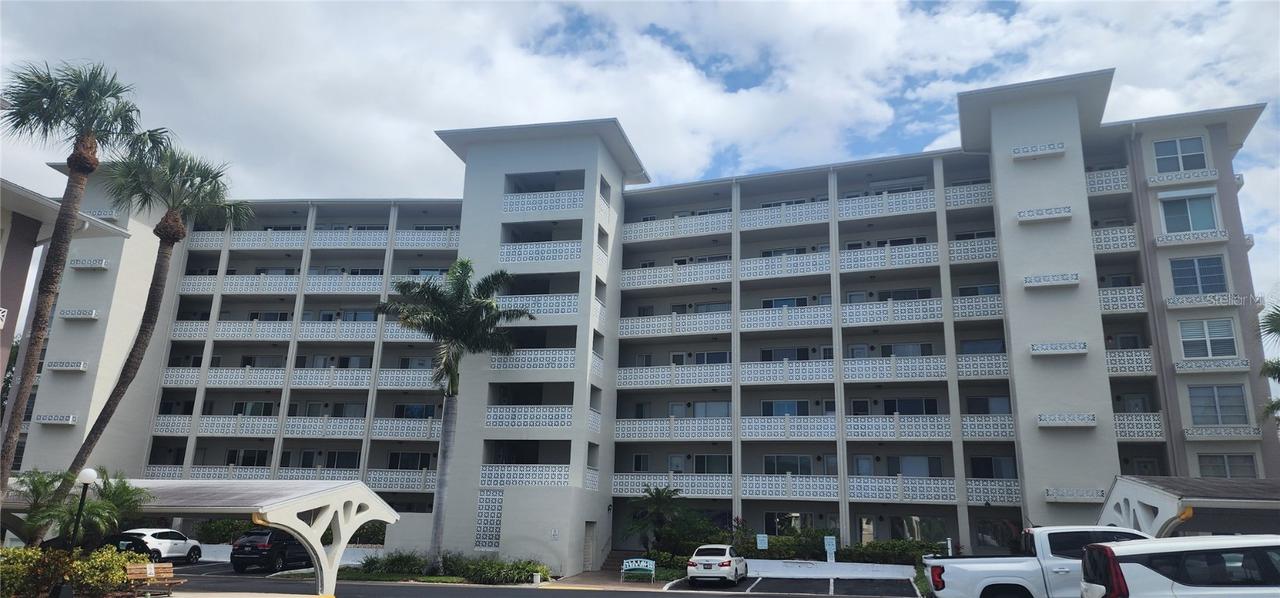 1235 S Highland Ave. #5-402, Clearwater, FL 33756