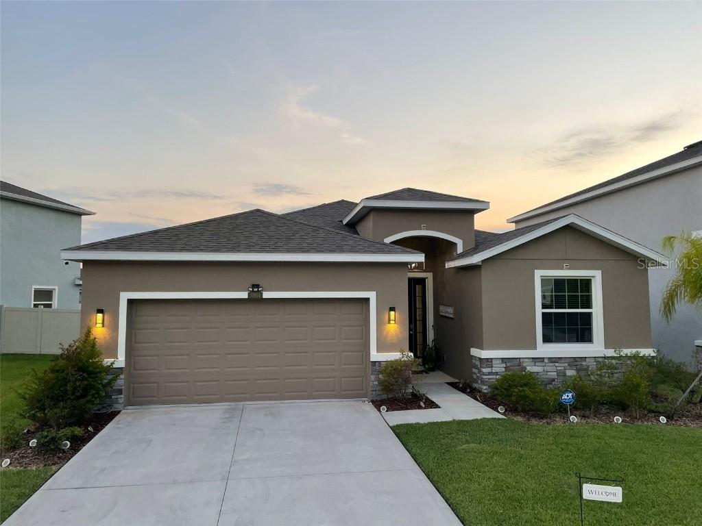 33034 Sand Creek Dr., Wesley Chapel, FL 33543