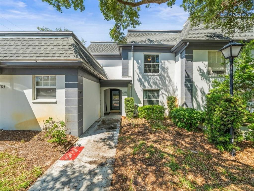 1303 N Mcmullen Booth Rd., Clearwater, FL 33759
