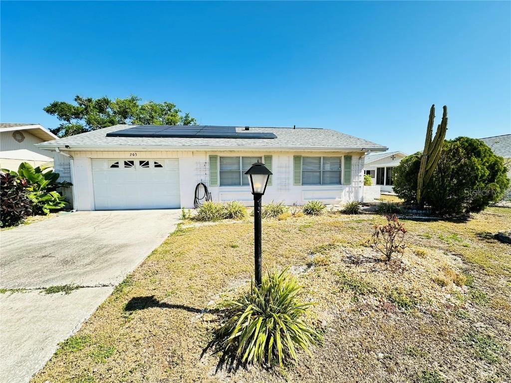 203 Rickenbacker Dr., Sun City Center, FL 33573