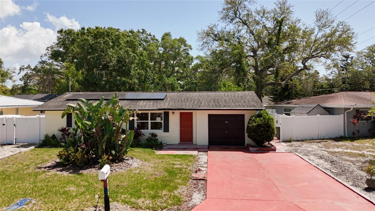 809 Scotland St., Dunedin, FL 34698