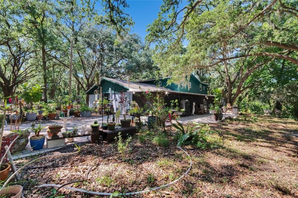 9724 Hermit Hollow Ln., Gibsonton, FL 33534