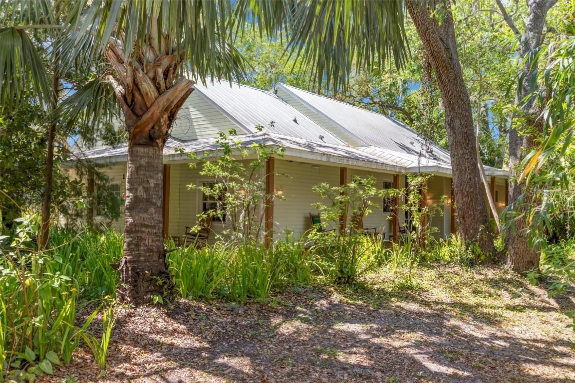 187 Sage Cir., Crystal Beach, FL 34681
