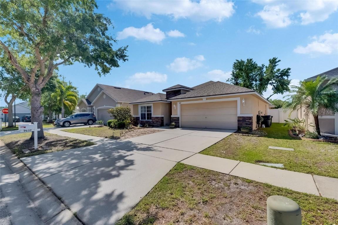 7637 Wood Violet Dr., Gibsonton, FL 33534
