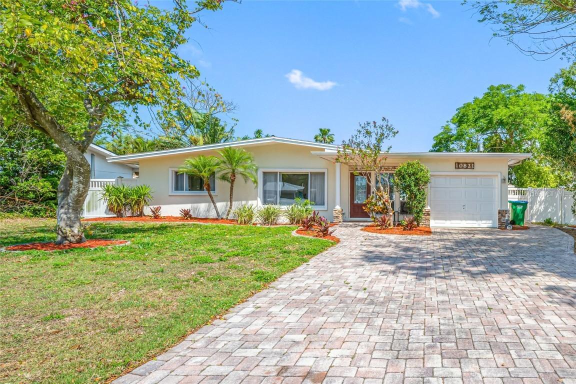 10821 101st Ave., Seminole, FL 33772