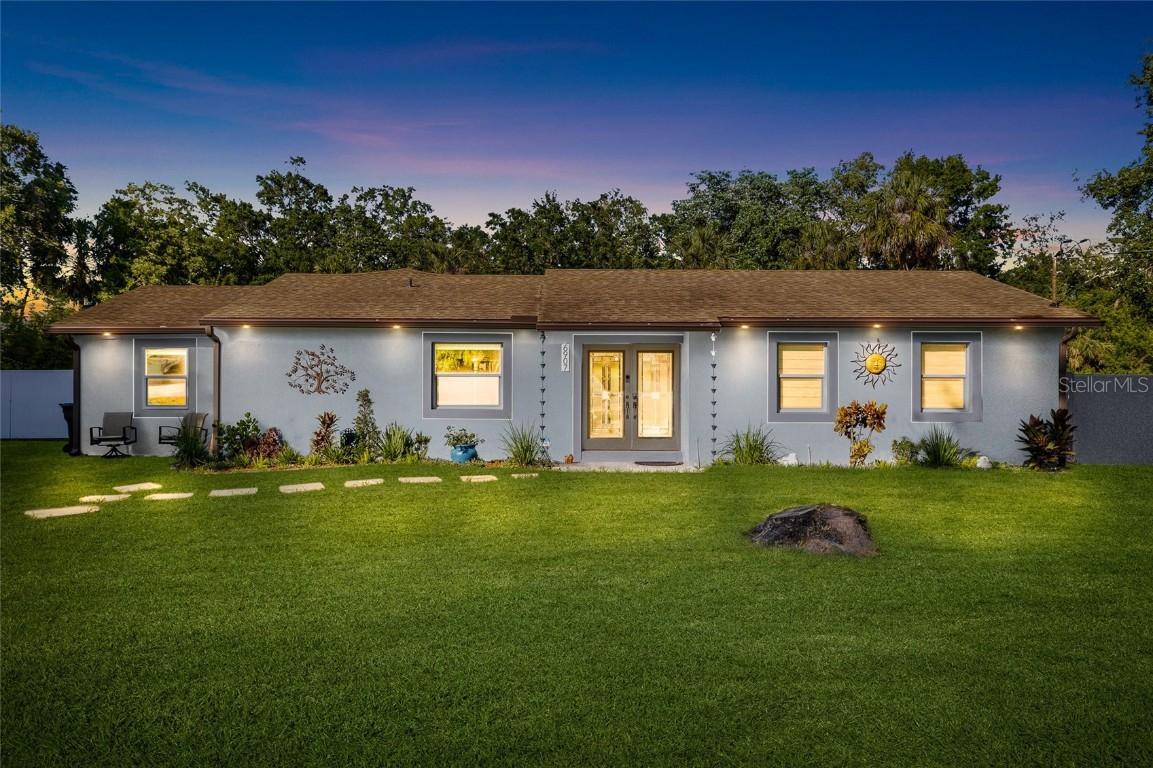 6907 W Creek Dr., Tampa, FL 33615