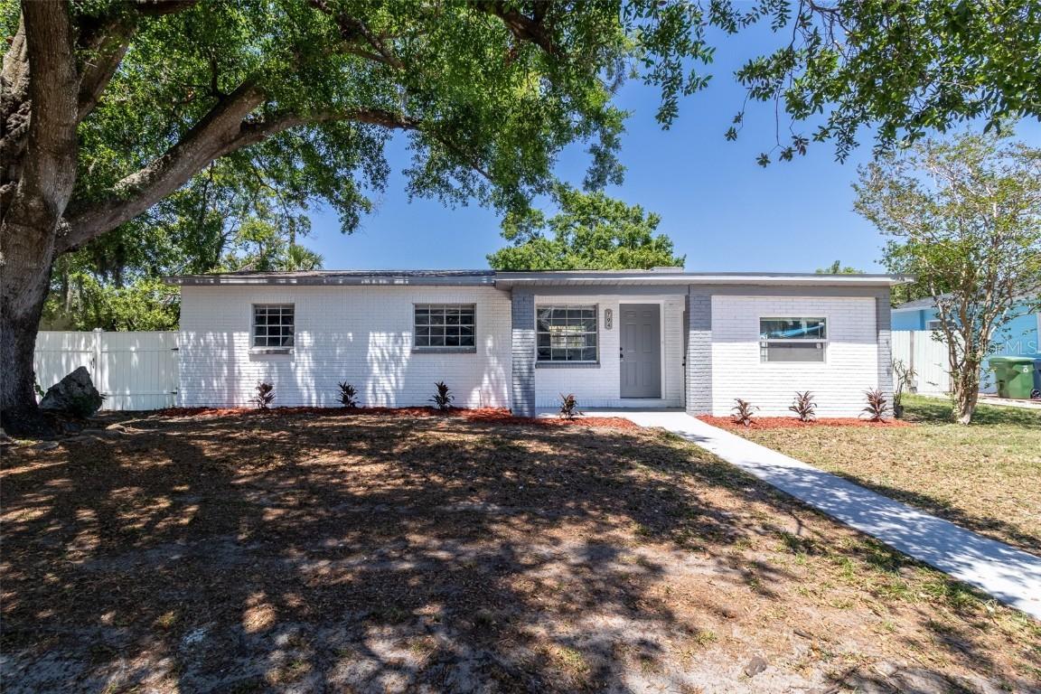 704 E 114th Ave., Tampa, FL 33612