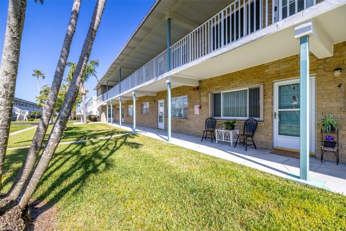 5247 81st St. #4, St Petersburg, FL 33709