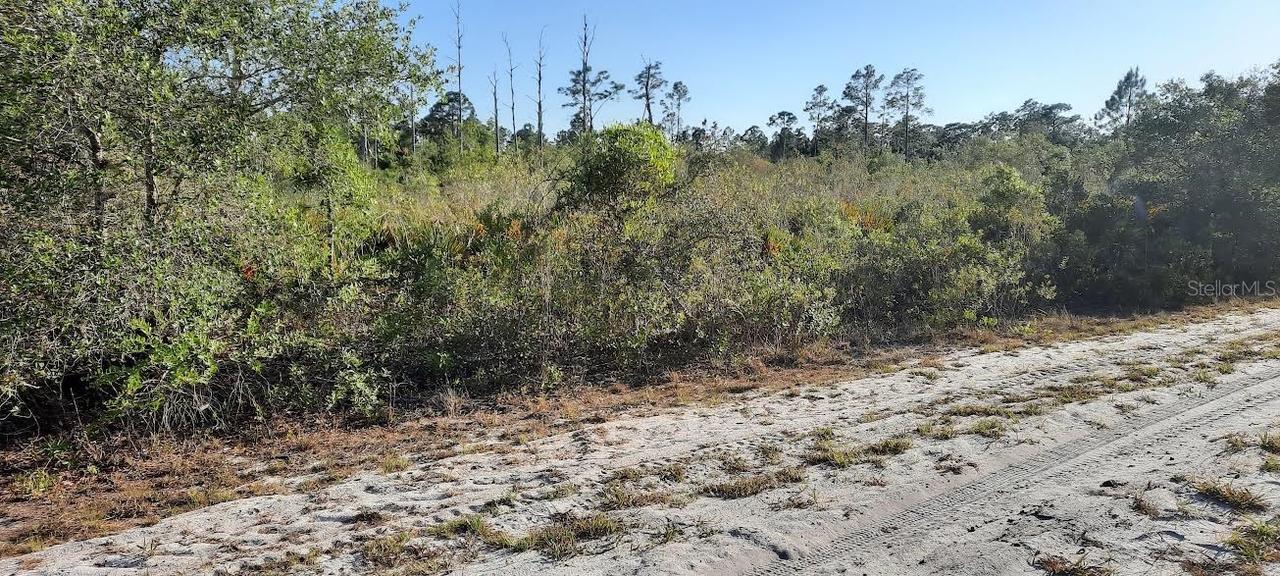 307 Indian Lake Dr., Indian Lake Estates, FL 33855