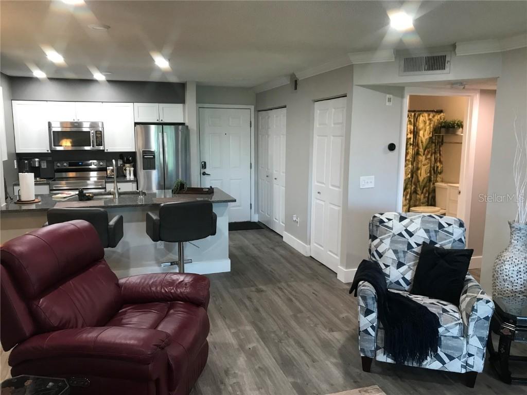 2400 Feather Sound Dr. #413, Clearwater, FL 33762