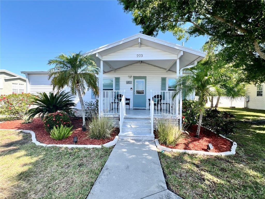 223 Mount Piney Ave. #302, St Petersburg, FL 33702
