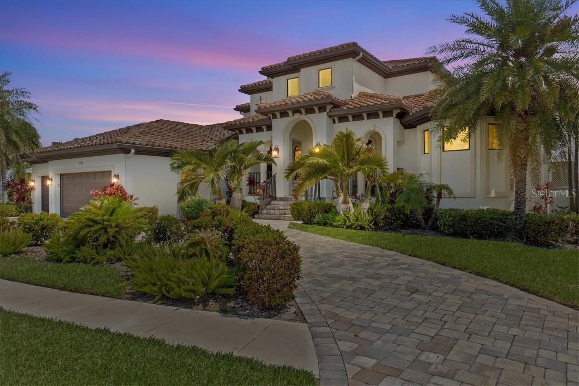 949 Symphony Isles Blvd., Apollo Beach, FL 33572