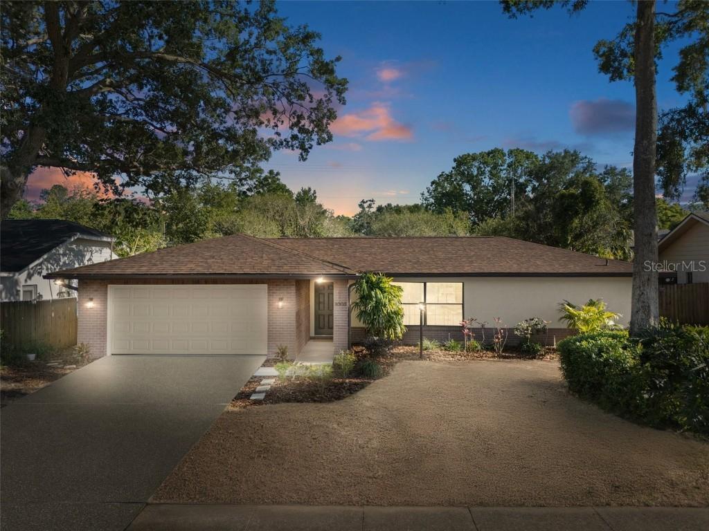 1003 Riflecrest Ave., Valrico, FL 33594
