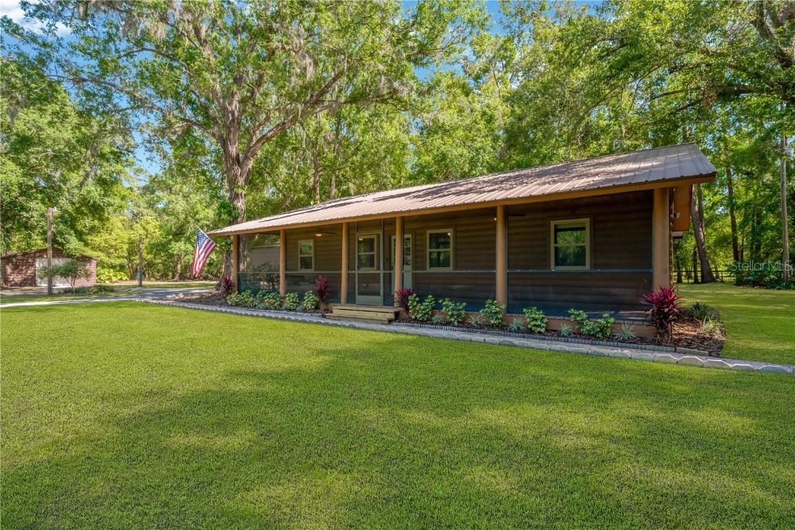 4221 Brackwood Rd., Seffner, FL 33584