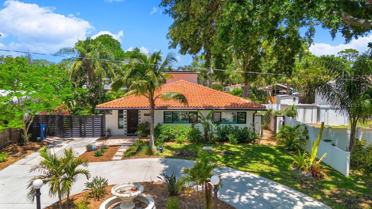 6213 12th Ave., Gulfport, FL 33707