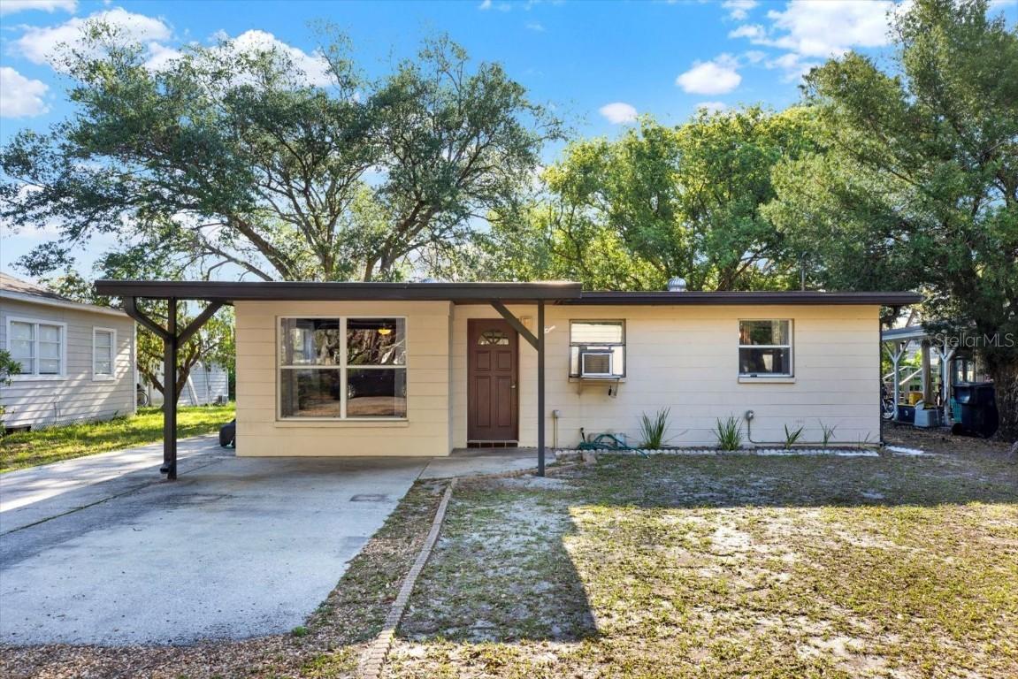 8915 N Willow Ave., Tampa, FL 33604