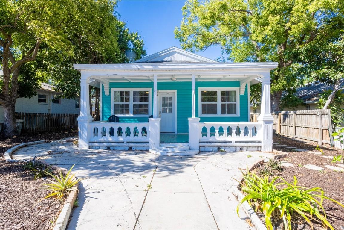 56 W Park St., Tarpon Springs, FL 34689