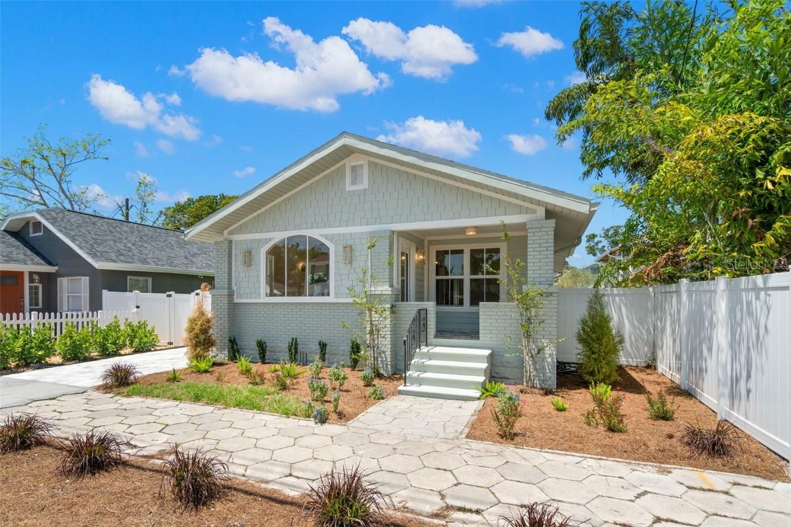 422 24th St., St Petersburg, FL 33713