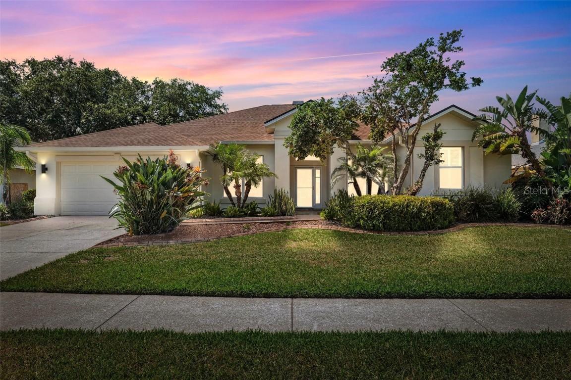 2323 Eagle Bluff Dr., Valrico, FL 33596