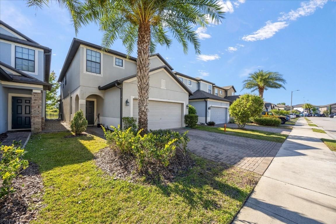 1227 Ballard Green Pl., Brandon, FL 33511