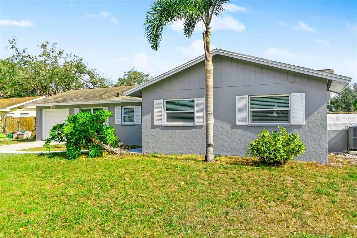 5519 Homewood Dr., Sarasota, FL 34232