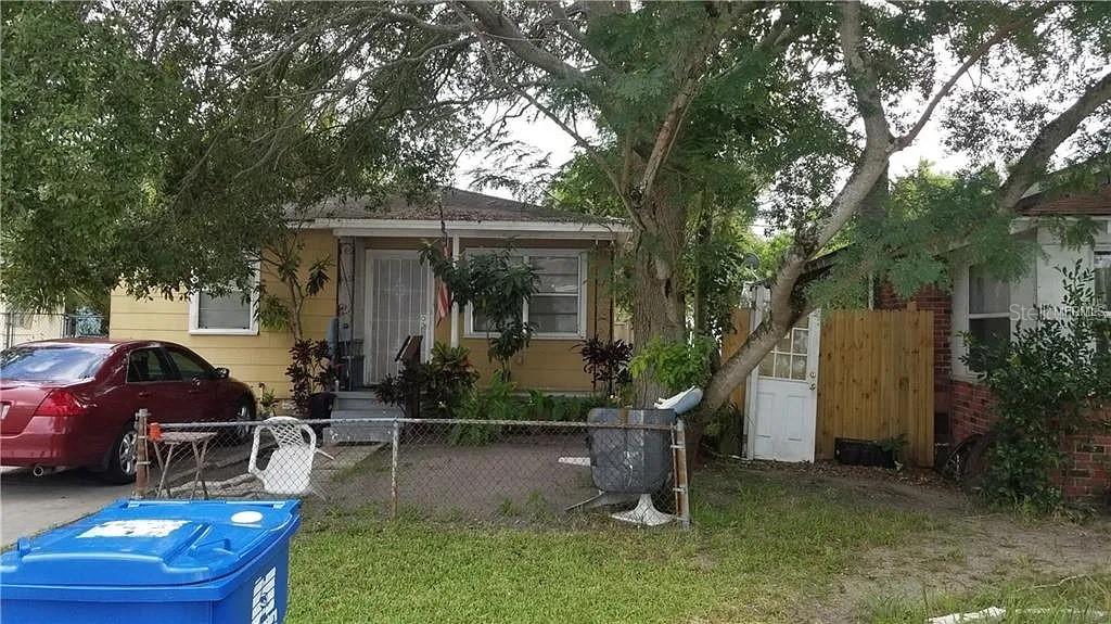 2542 Irving Ave., St Petersburg, FL 33712