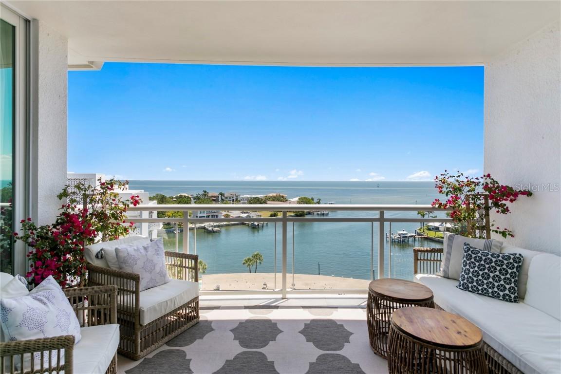 1325 Snell Isle Blvd. #911, St Petersburg, FL 33704