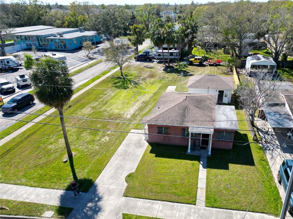 318 Banana St., Tarpon Springs, FL 34689