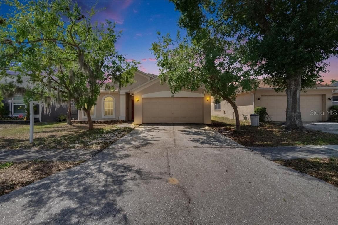 1005 Grand Canyon Dr., Valrico, FL 33594