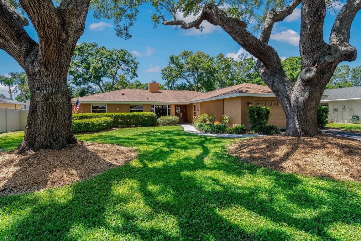 785 Hickory Ln., Palm Harbor, FL 34683