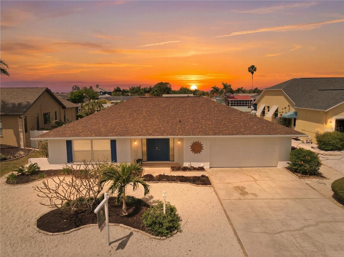 6528 Santiago Ct., Apollo Beach, FL 33572