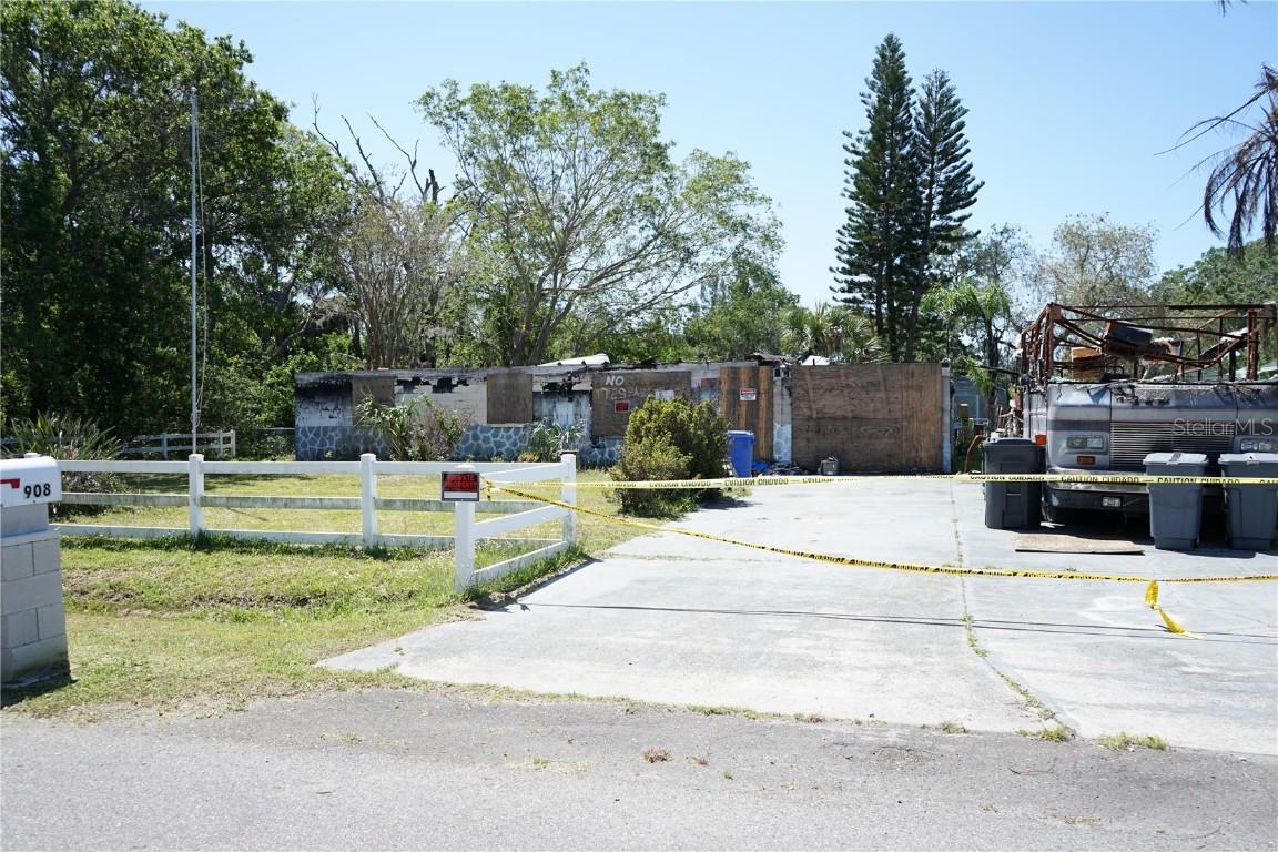 908 SW 4th Ave., Ruskin, FL 33570