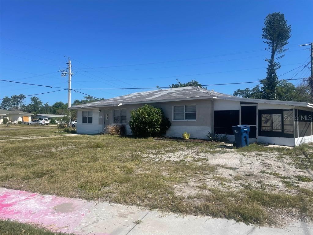 6411 26th St., Bradenton, FL 34207