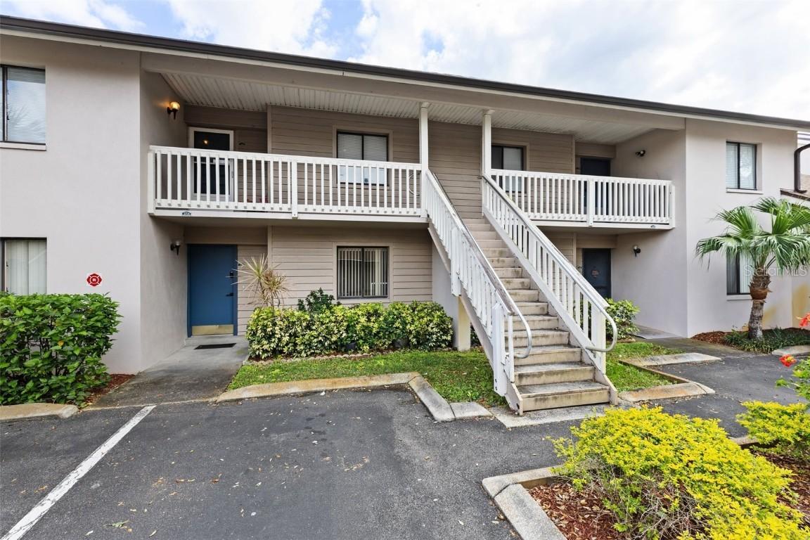 3706 Greenery Ct. #206, Tampa, FL 33618
