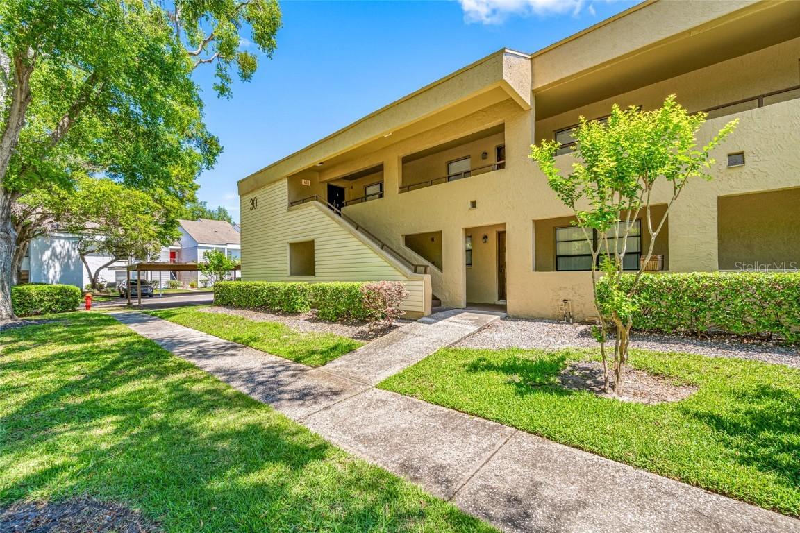 4991 Puritan Cir. #522, Tampa, FL 33617