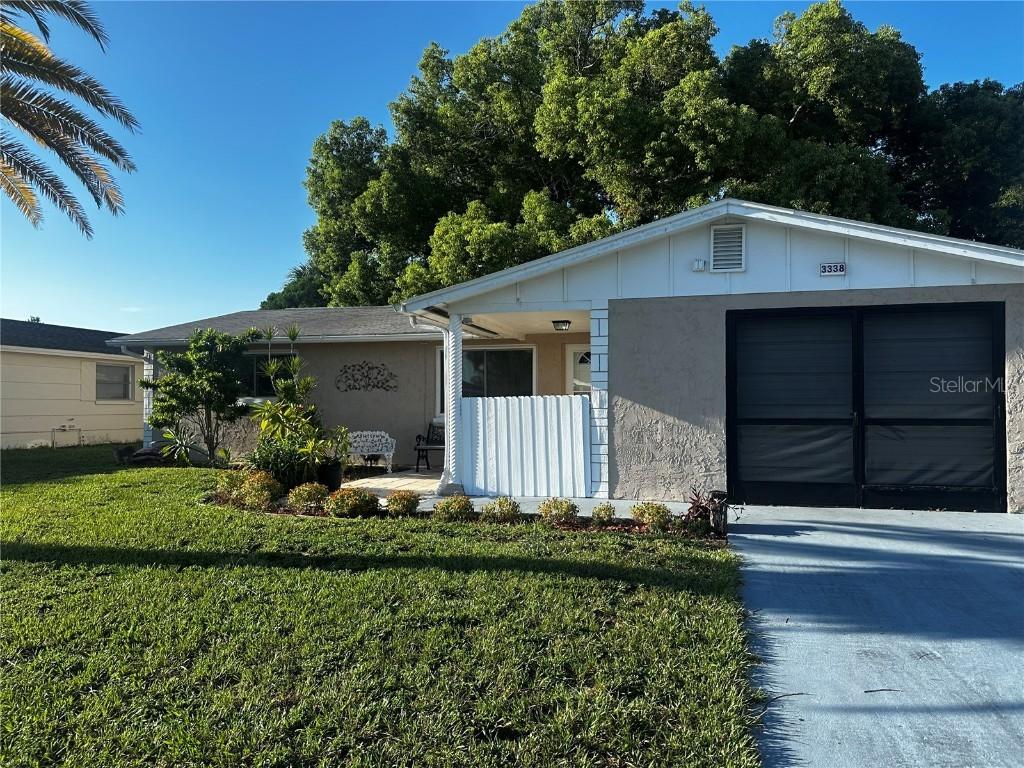 3338 Hoover Dr., Holiday, FL 34691