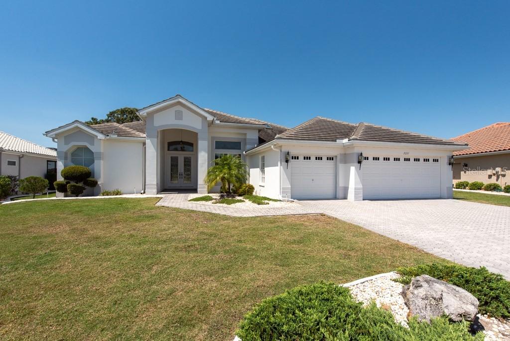2231 Platinum Dr., Sun City Center, FL 33573
