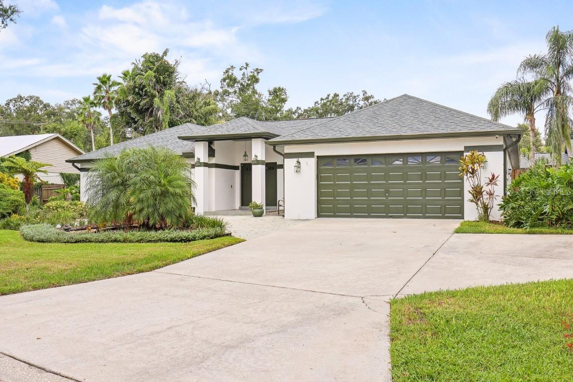 1004 Hollyberry Ct., Brandon, FL 33511
