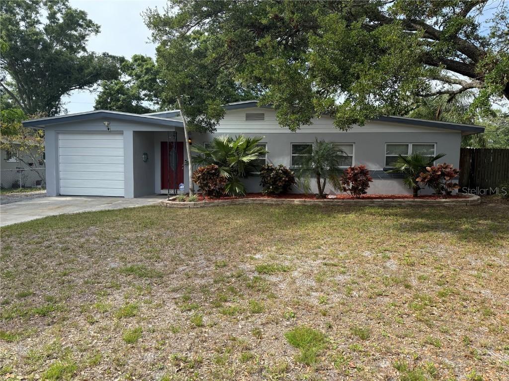 1542 Sherwood St., Clearwater, FL 33755