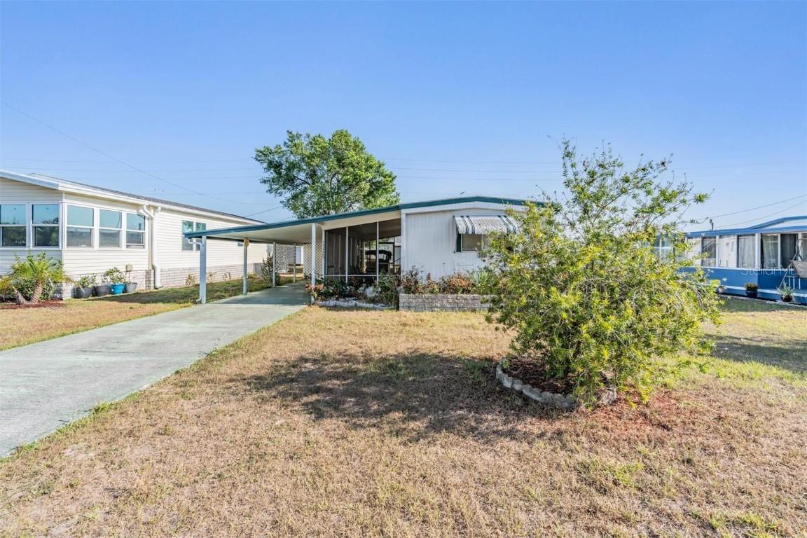 37229 Cora Ave., Zephyrhills, FL 33542