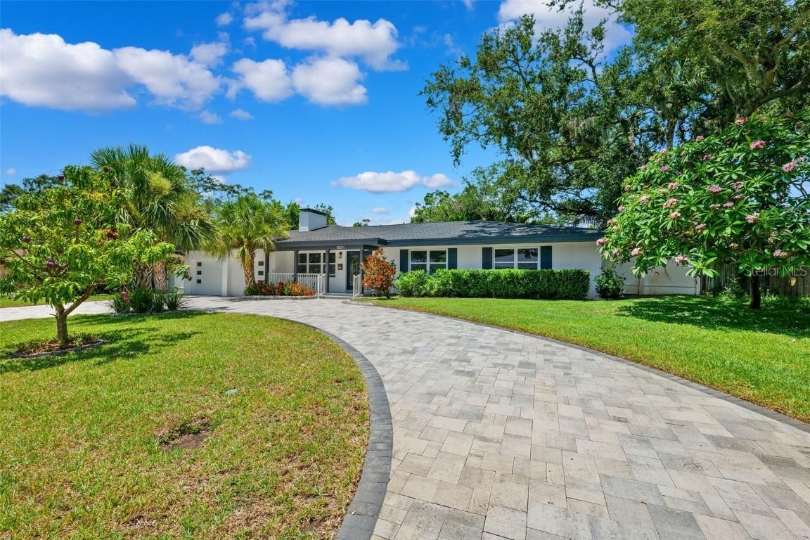 8231 31st Ter., St Petersburg, FL 33710